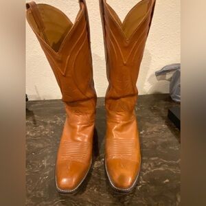 Lucchese Classic Brown Leather Cowboy Boots